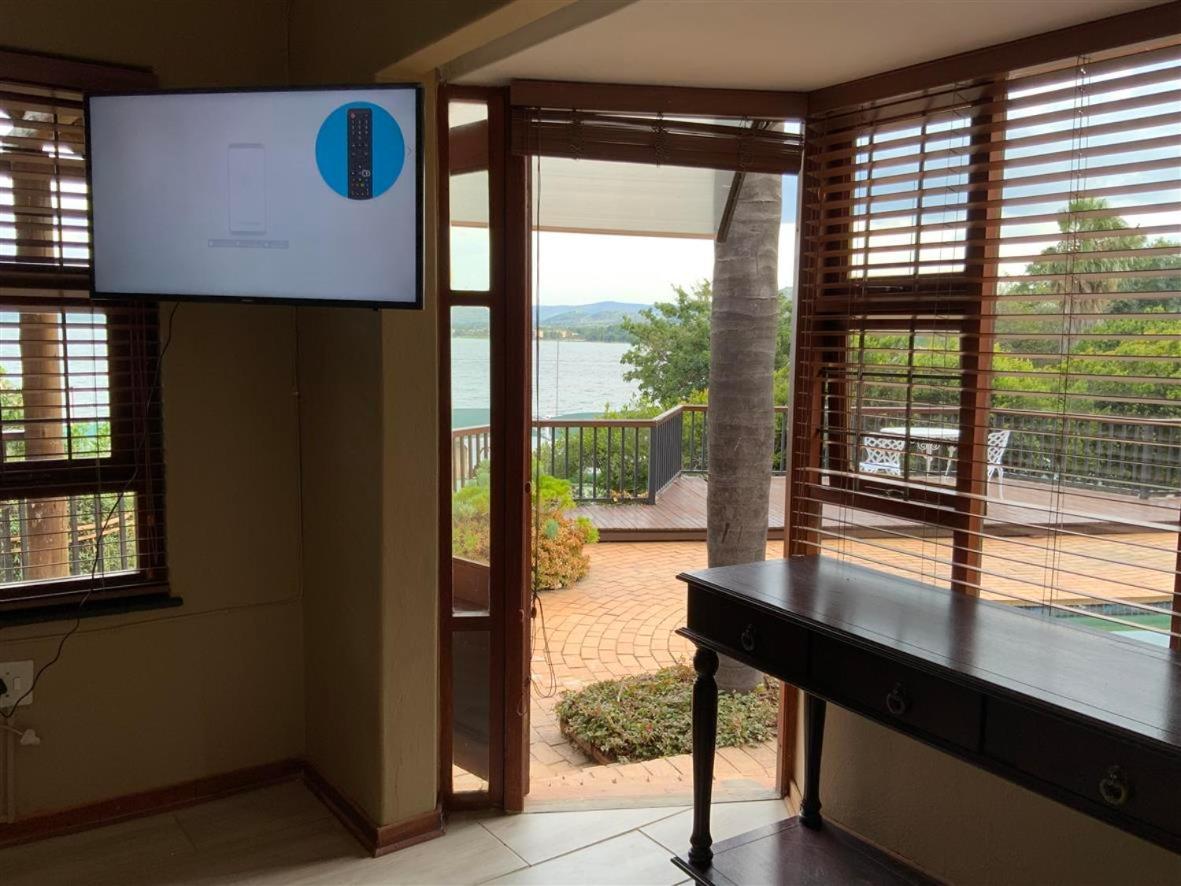 Marina Views Guesthouse Hartbeespoort Luaran gambar