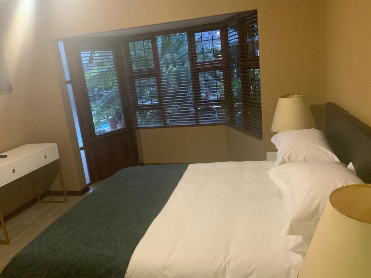 Marina Views Guesthouse Hartbeespoort Luaran gambar