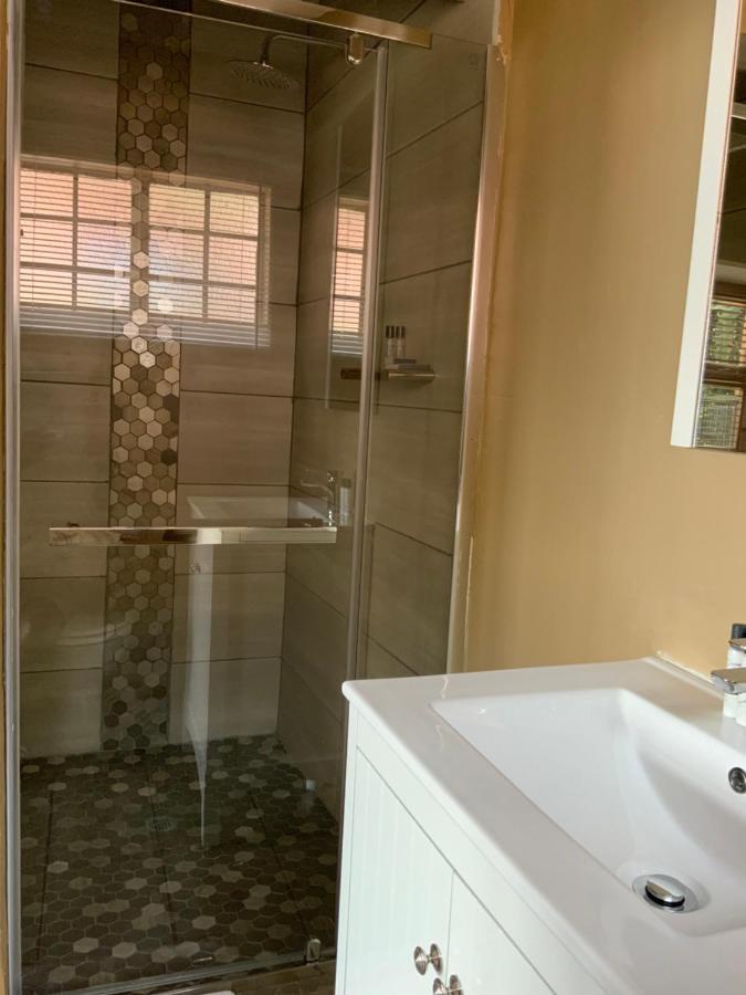 Marina Views Guesthouse Hartbeespoort Luaran gambar