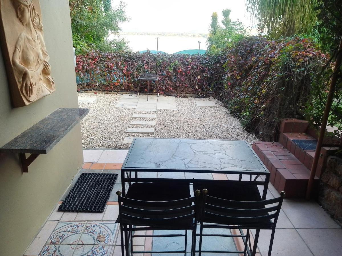 Marina Views Guesthouse Hartbeespoort Luaran gambar